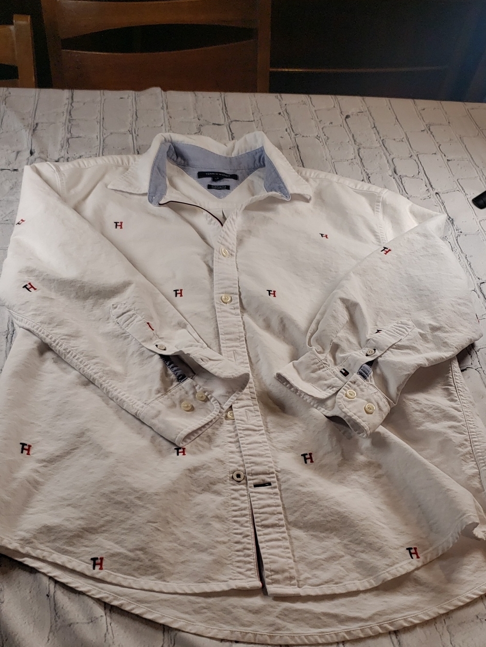 Tommy Hilfiger Men’s White Embroidered Button-Down Shirt Medium